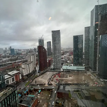Lux Deansgate Multi Story * Mánchester