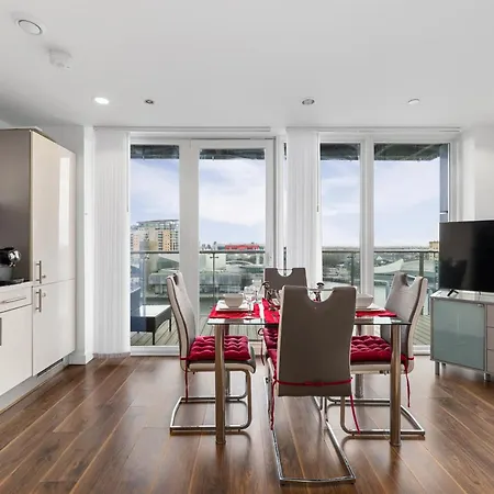 Apartment Waterfront Panorama - 2br + Balcony, Near Stadium *