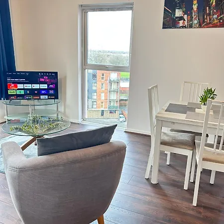 Comfortable 2-bedroom Flat Close Etihad And Coop Live * Mánchester