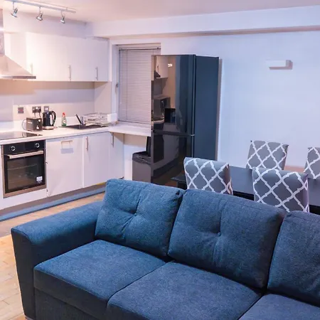 شقة Whole Two Bed, One Bedroom With Riverside View - Secure Parking - Close To Centre And Old Trafford
