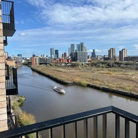 Apartment Luxury 2br High-rise Balcony, Terrace, Parking