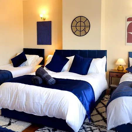 Near Uni And Hospital - Long - Fast Wi-fi - 15 Mins To * Mánchester