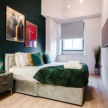 Spacious Location For Families Walk To Apartman Manchester