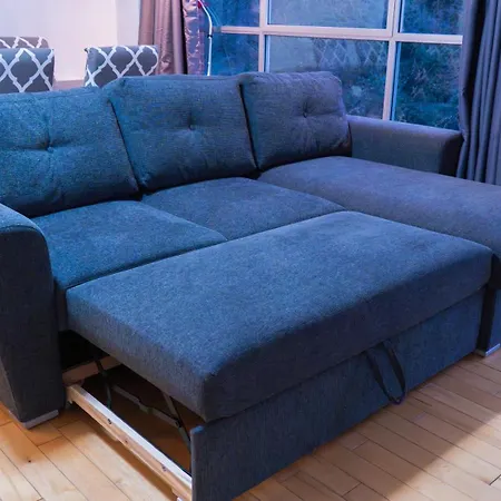 Whole Two Bed, One Bedroom With Riverside View - Secure Parking - Close To Centre And Old Trafford مانشستر