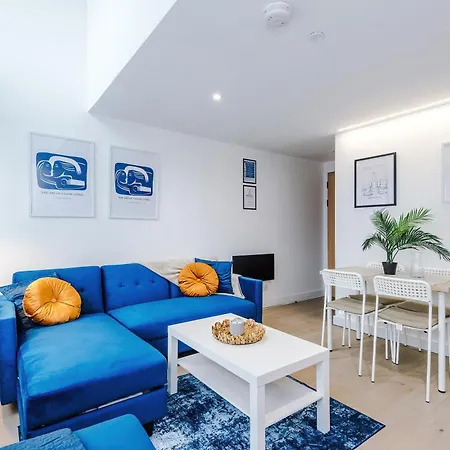 Stylish 2br 3 Baths 6 Guests Lejlighed