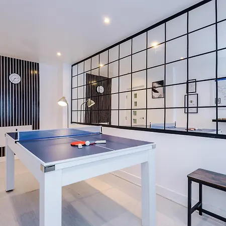 Salford 4 Bed House - Free Parking - Sleeps 7 Manchester