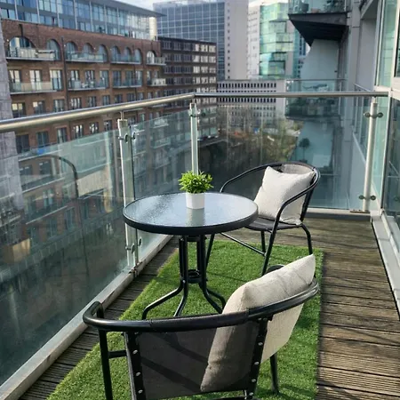 شقة 2 Bed Lowry River Collection Penthouse *