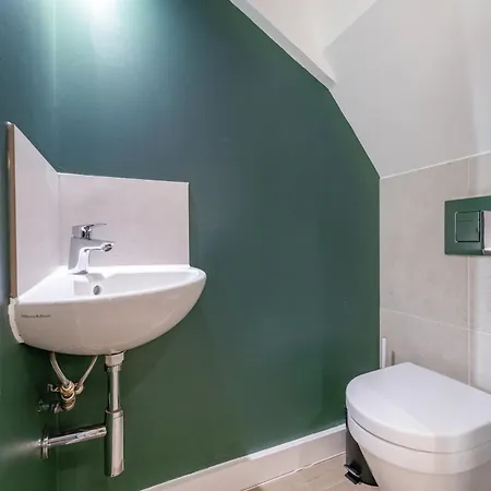 Stylish Duplex In Daire Manchester