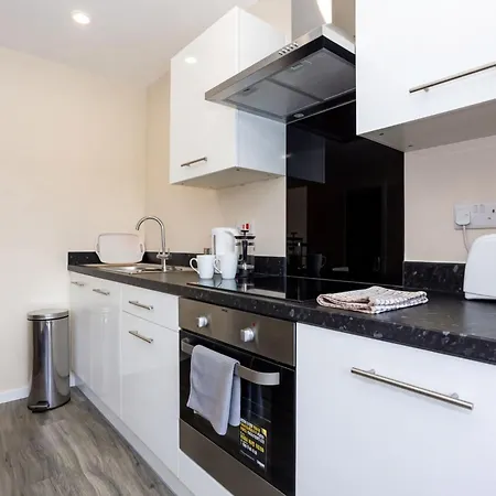 Modern 1 Bed W Fast Broadband Apartment *