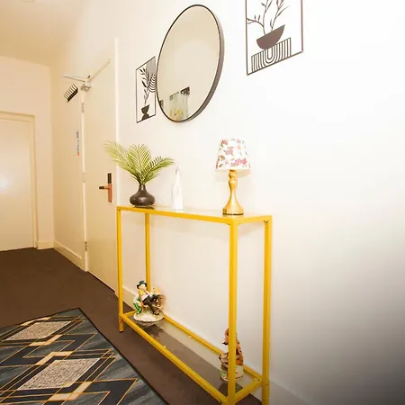 Prime Salford 2br • Free Parking • Near Mediacity *