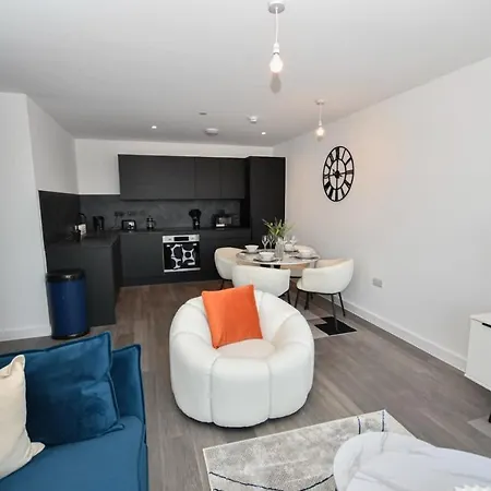 Modern 2 Bedroom In W Balcony Μάντσεστερ