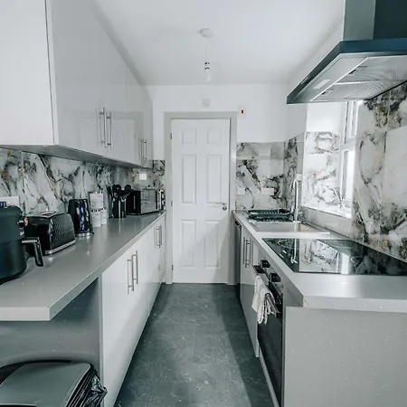 The Royal 1br Near Etihad Stadium & Coop Live Διαμέρισμα *