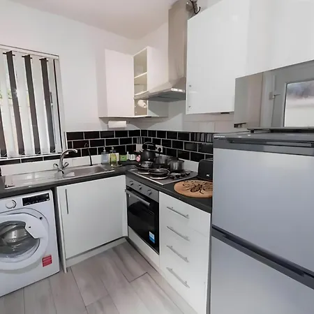Etihad Stadium - Spacious Stay, 5 Mins To Stadium Διαμέρισμα