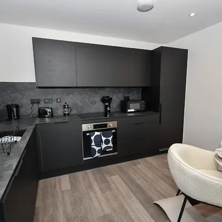Modern 2 Bedroom In W Balcony Μάντσεστερ