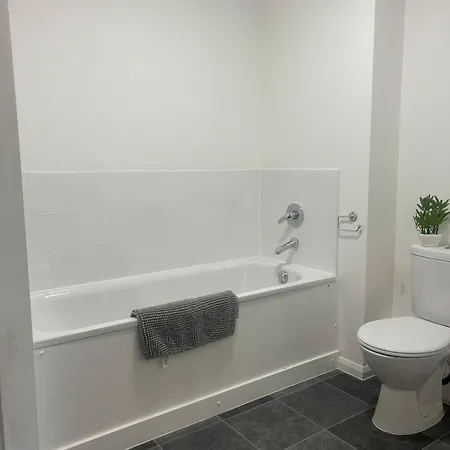 Comfortable 2-bedroom Flat Close Etihad And Coop Live Apartamento Mánchester