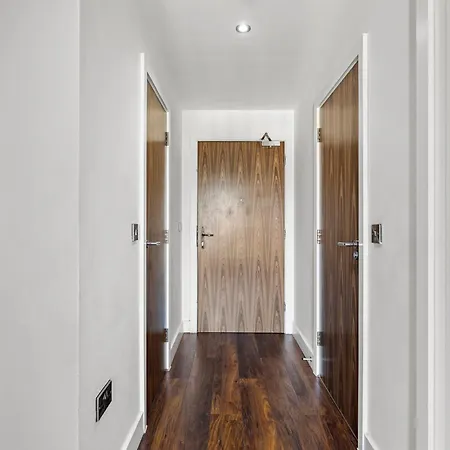 Lovely Abode - Amazing Views Manchester