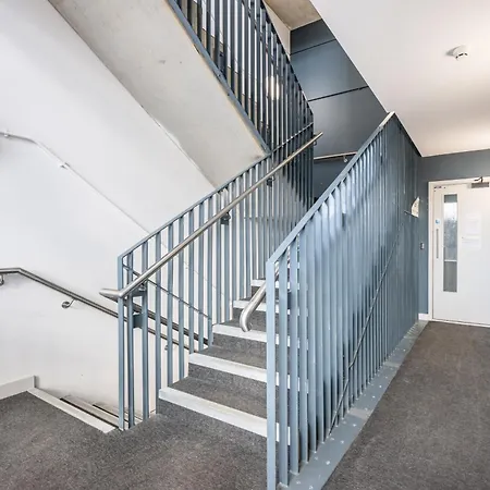 Stylish Duplex In Manchester