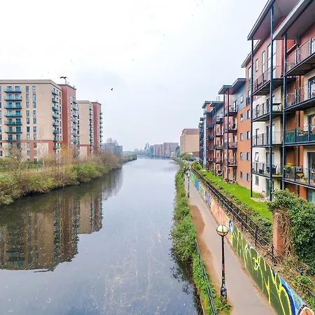 Lejlighed Stylish 2 Bedroom, 2 Bathroom With Free Parking *