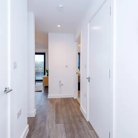 Cosy 1br Near Media & Centre