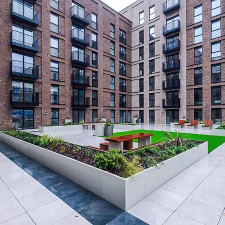 Cosy 1br Near Media & Centre