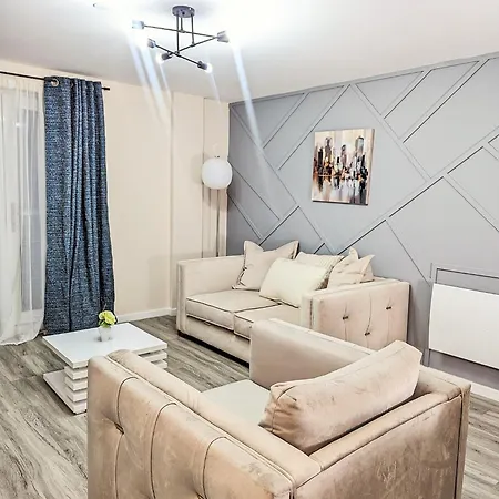 Entire 2 Bedroom And 2 Bathroom In -free Underground Parking * マンチェスター