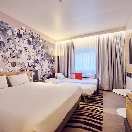 Hotel A&o Centre 3*