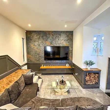 Nyaraló 5br Jacuzzi, Garden & Parking *