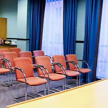 Leonardo - Formerly Jurys Отель Манчестер