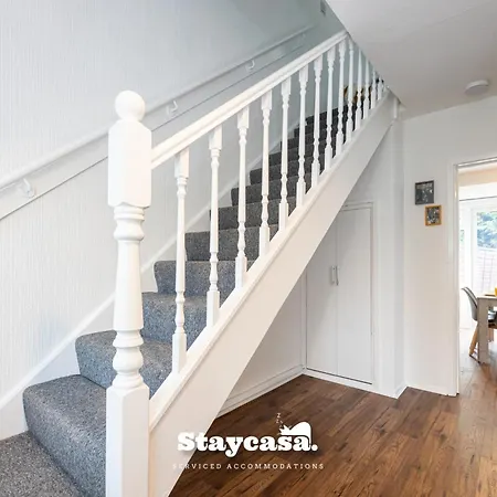 Spacious Cosy Cove With Large Driveway And Garden بيت للعطل وايثن شاو