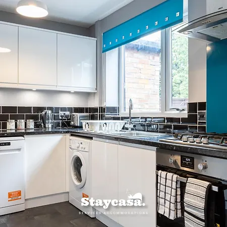 Spacious Cosy Cove With Large Driveway And Garden بيت للعطل