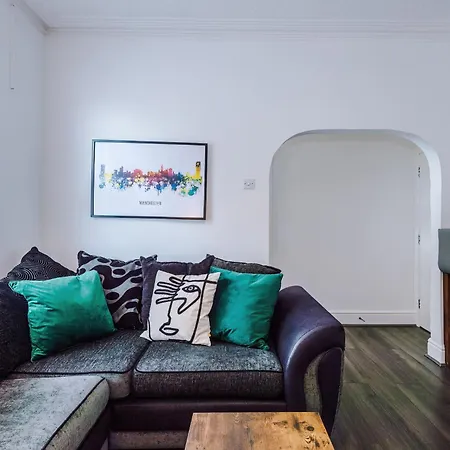 Holiday home Modern 3br House In Manchester, Ideal For Groups, Free Parking - Sleeps 8 Manchester