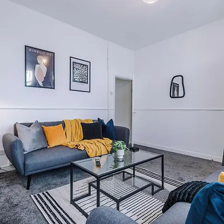 Spacious 2-bed 5mins To Co-op Live & Etihad Campus W Free Parking *
