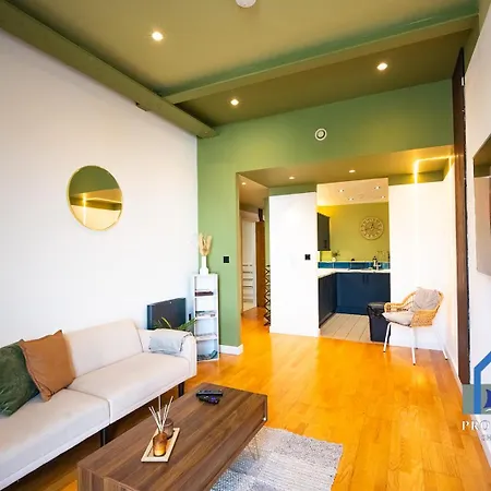 - Next To Ao Arena - With Parking Appartement *