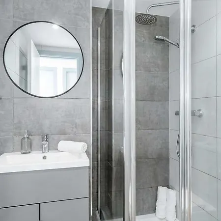 Modern 3bed Flat In W Security Daire