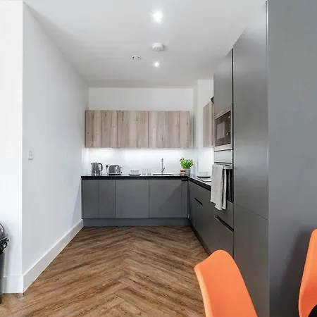 Modern 3bed Flat In W Security Manchester