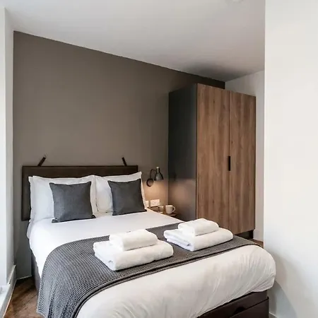 Modern 3bed Flat In W Security Daire Manchester