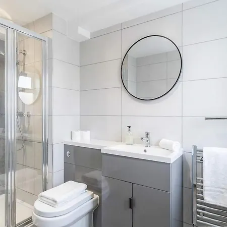 Modern 3bed Flat In W Security Daire Manchester