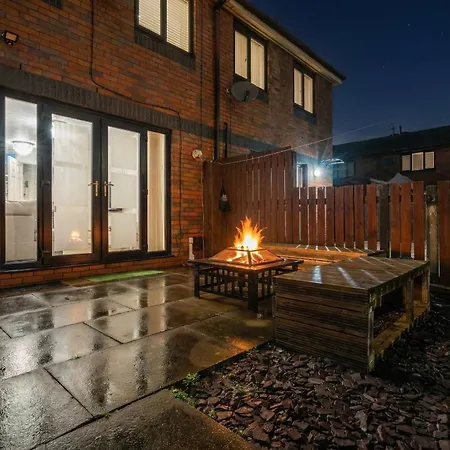 Modern Centre 3bd - Fire Pit - Free Parking