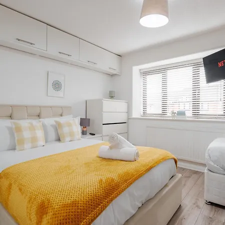 Vakantiehuis Modern Centre 3bd - Fire Pit - Free Parking *