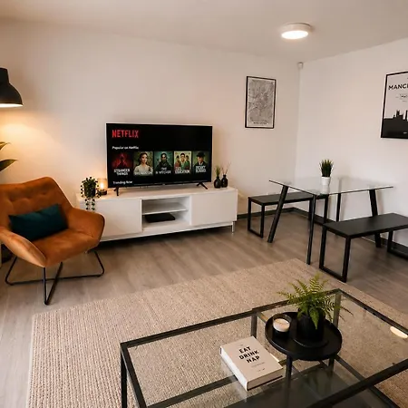 3 Bedroom House With Parking
