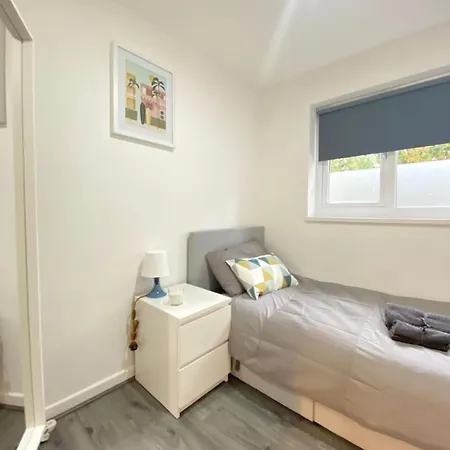 Elcot Close Private In A 4 Bed Shared House מנצ'סטר