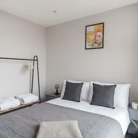 Fantastic 3 Bedroom Lejlighed Manchester