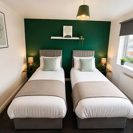 Spacious 3-bedroom House With 5 Beds And Sofa-bed