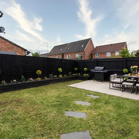 Riverside Vila Manchester