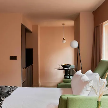 Whitworth Locke 4* Manchester