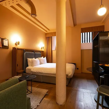 Whitworth Locke Hotel