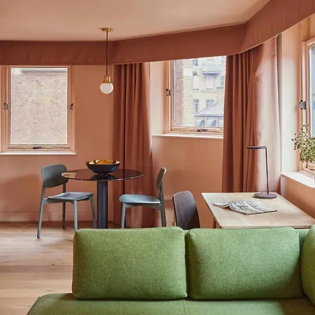 Whitworth Locke Hotel