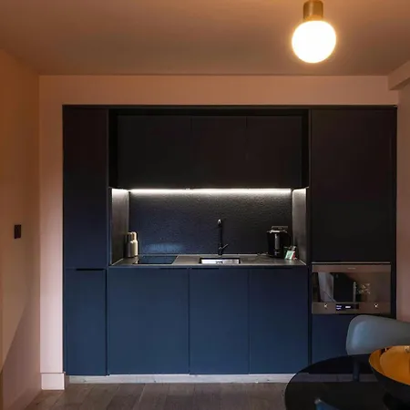 Whitworth Locke 4* Manchester