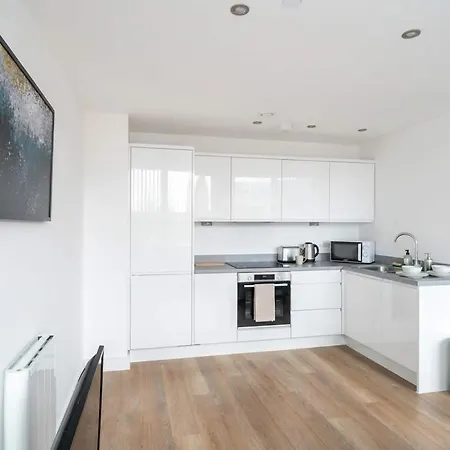 Stayzeni, Alexandra Rise Lovely 1 Bed