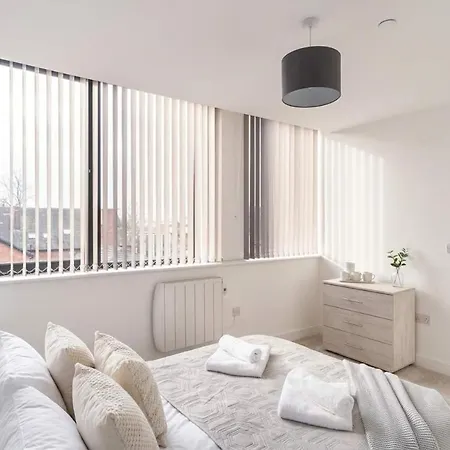 Stayzeni, Alexandra Rise Lovely 1 Bed Манчестер